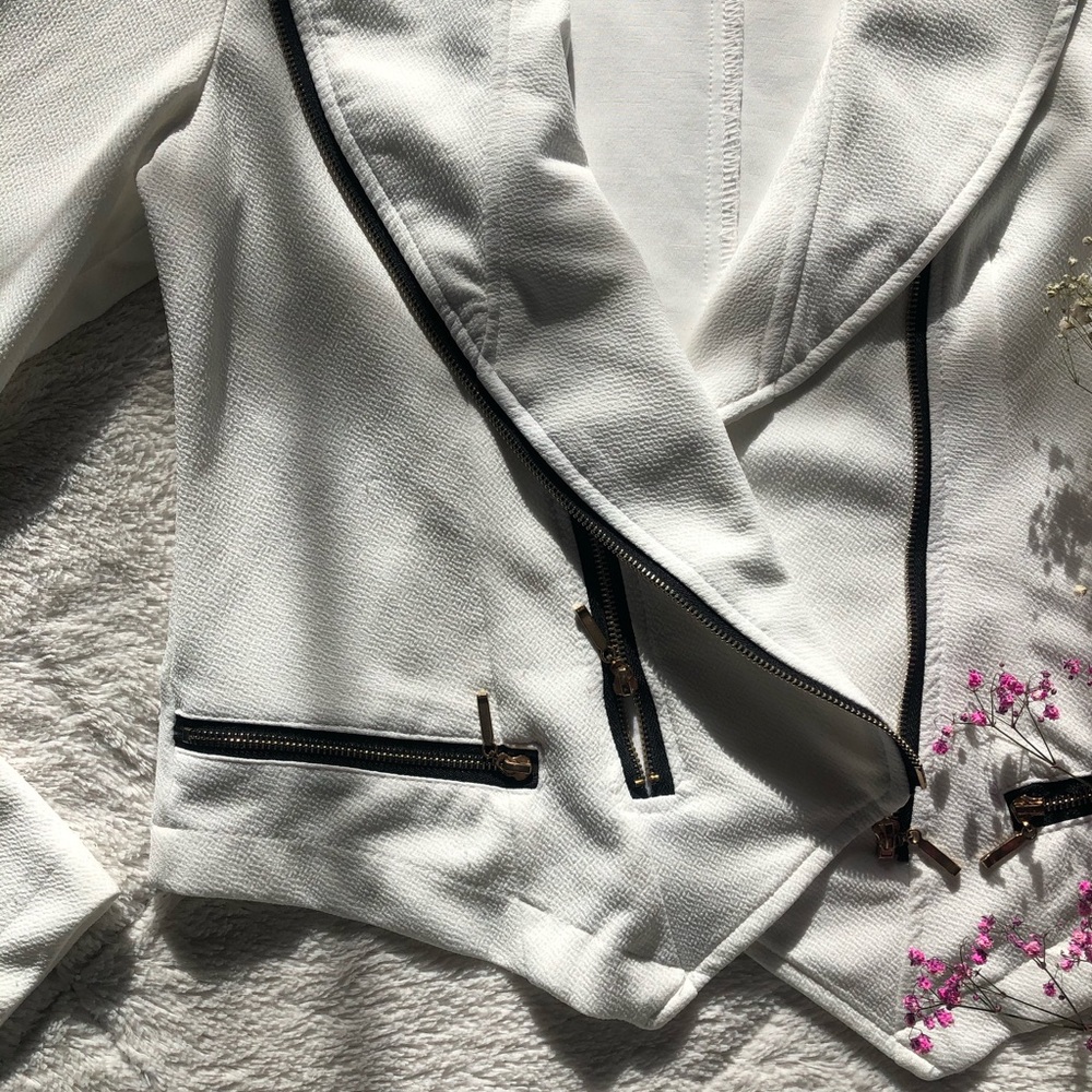 White Jacket - Picture 2 of 3